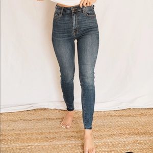 Carly Jean Los Angeles - size 7 - Landon High Rise Jeans - Raw edge jeans